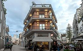 Clyde Athens By Nin&Bau